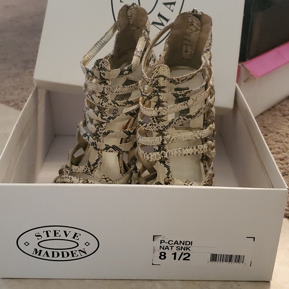 Strappy neutral snake print vegan leather cage sandal bronze studded 4" heel - Picture 8 of 8